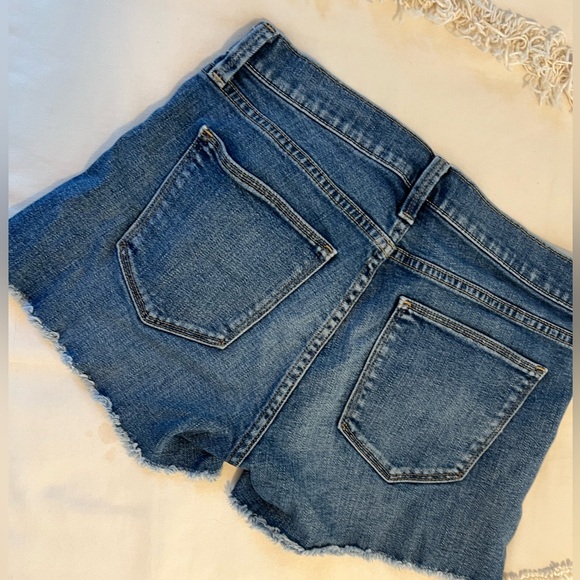 GAP denim shorts - Picture 3 of 4